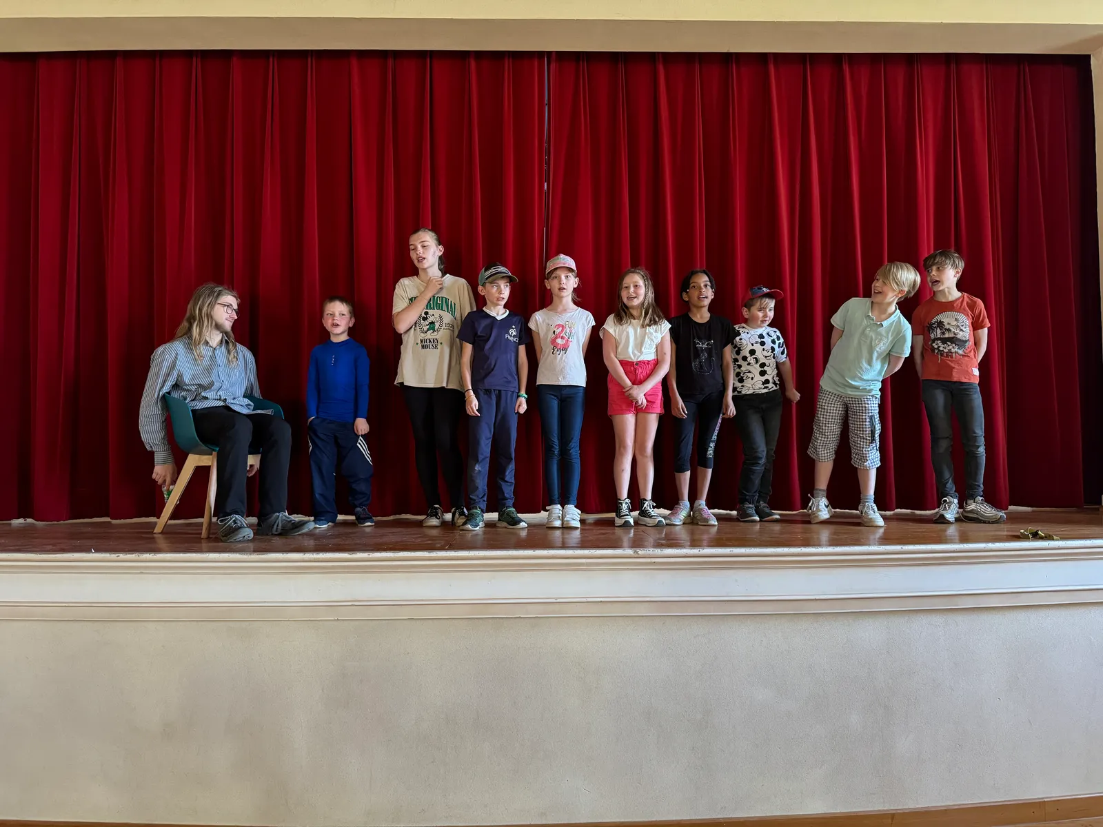 Illustration de « Le théâtre des jeunes cherche de nouveaux acteurs » — Cercle Sainte Marie d'Oderen